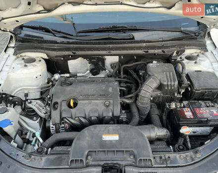 Білий Хендай i30, об'ємом двигуна 1.6 л та пробігом 205 тис. км за 6300 $, фото 17 на Automoto.ua