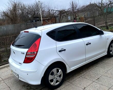 Белый Хендай i30, объемом двигателя 16 л и пробегом 176 тыс. км за 6700 $, фото 3 на Automoto.ua