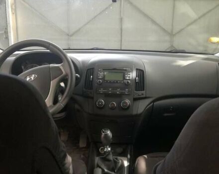 Білий Хендай i30, об'ємом двигуна 1.6 л та пробігом 200 тис. км за 7800 $, фото 4 на Automoto.ua