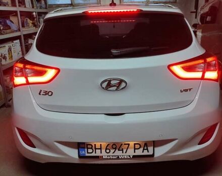 Белый Хендай i30, объемом двигателя 1.6 л и пробегом 175 тыс. км за 10999 $, фото 8 на Automoto.ua