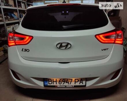 Белый Хендай i30, объемом двигателя 1.6 л и пробегом 175 тыс. км за 10999 $, фото 43 на Automoto.ua