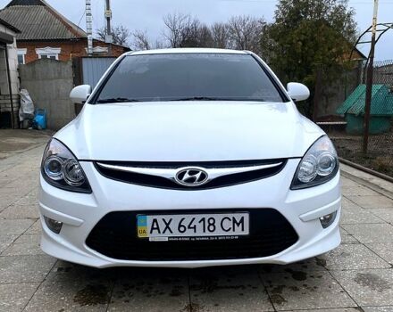 Белый Хендай i30, объемом двигателя 16 л и пробегом 176 тыс. км за 6700 $, фото 5 на Automoto.ua