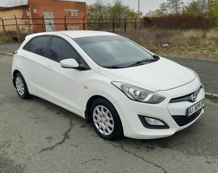 Белый Хендай i30, объемом двигателя 1.4 л и пробегом 121 тыс. км за 8500 $, фото 18 на Automoto.ua
