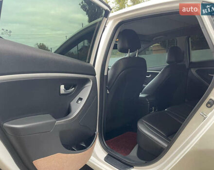 Белый Хендай i30, объемом двигателя 1.58 л и пробегом 134 тыс. км за 8800 $, фото 17 на Automoto.ua