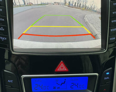 Белый Хендай i30, объемом двигателя 1.58 л и пробегом 134 тыс. км за 8800 $, фото 23 на Automoto.ua