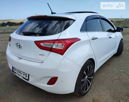 Белый Хендай i30, объемом двигателя 1.6 л и пробегом 175 тыс. км за 10999 $, фото 5 на Automoto.ua