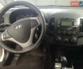 Білий Хендай i30, об'ємом двигуна 1.6 л та пробігом 200 тис. км за 7800 $, фото 3 на Automoto.ua