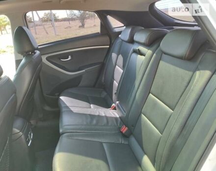 Белый Хендай i30, объемом двигателя 1.6 л и пробегом 175 тыс. км за 10999 $, фото 32 на Automoto.ua