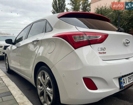 Белый Хендай i30, объемом двигателя 1.58 л и пробегом 134 тыс. км за 8800 $, фото 6 на Automoto.ua