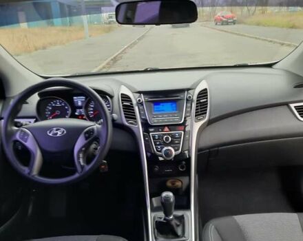 Белый Хендай i30, объемом двигателя 1.4 л и пробегом 121 тыс. км за 8500 $, фото 7 на Automoto.ua