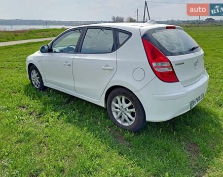 Белый Хендай i30, объемом двигателя 1.6 л и пробегом 175 тыс. км за 6300 $, фото 8 на Automoto.ua