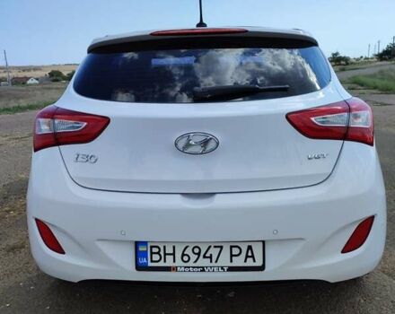 Белый Хендай i30, объемом двигателя 1.6 л и пробегом 175 тыс. км за 10999 $, фото 6 на Automoto.ua