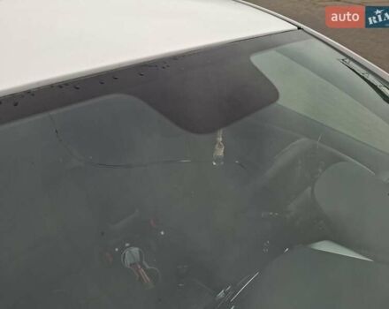 Белый Хендай i30, объемом двигателя 1.58 л и пробегом 255 тыс. км за 7500 $, фото 4 на Automoto.ua