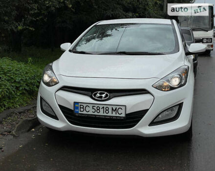 Белый Хендай i30, объемом двигателя 1.4 л и пробегом 206 тыс. км за 7300 $, фото 4 на Automoto.ua