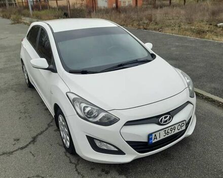 Белый Хендай i30, объемом двигателя 1.4 л и пробегом 121 тыс. км за 8500 $, фото 19 на Automoto.ua
