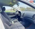 Белый Хендай i30, объемом двигателя 1.6 л и пробегом 175 тыс. км за 6300 $, фото 5 на Automoto.ua