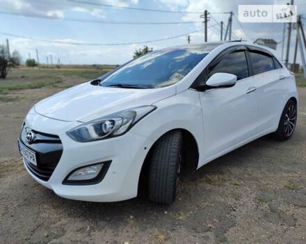 Белый Хендай i30, объемом двигателя 1.6 л и пробегом 175 тыс. км за 10999 $, фото 1 на Automoto.ua