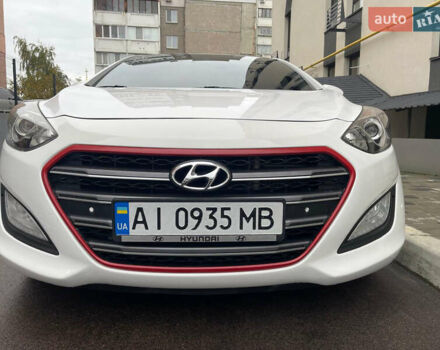 Белый Хендай i30, объемом двигателя 1.58 л и пробегом 134 тыс. км за 8800 $, фото 10 на Automoto.ua