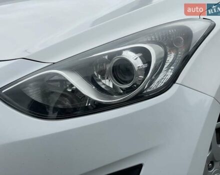 Хендай i30 2013 в Киеве на Automoto.ua Белый Хендай i30, объемом двигателя 1.4 л и пробегом 198 тыс. км за 6690 $, фото 10 на Automoto.ua