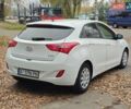 Белый Хендай i30, объемом двигателя 1.4 л и пробегом 105 тыс. км за 8400 $, фото 5 на Automoto.ua