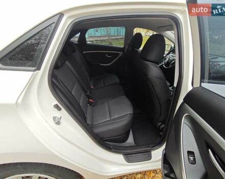 Белый Хендай i30, объемом двигателя 1.4 л и пробегом 105 тыс. км за 8400 $, фото 19 на Automoto.ua