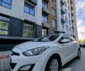 Белый Хендай i30, объемом двигателя 1.4 л и пробегом 100 тыс. км за 9500 $, фото 1 на Automoto.ua