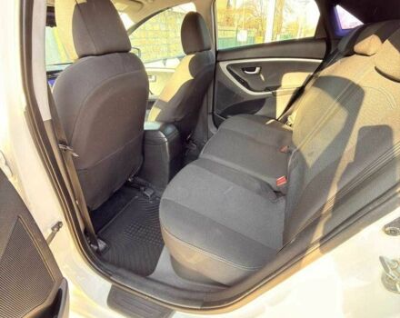 Белый Хендай i30, объемом двигателя 1.4 л и пробегом 180 тыс. км за 7500 $, фото 17 на Automoto.ua