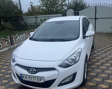 Белый Хендай i30, объемом двигателя 1.4 л и пробегом 127 тыс. км за 8800 $, фото 14 на Automoto.ua