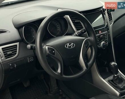 Хендай i30 2013 в Киеве на Automoto.ua Белый Хендай i30, объемом двигателя 1.4 л и пробегом 198 тыс. км за 6690 $, фото 20 на Automoto.ua
