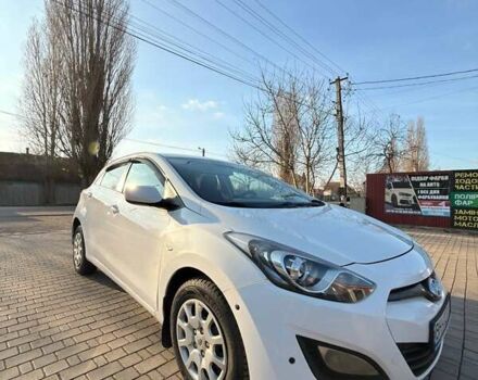 Белый Хендай i30, объемом двигателя 1.4 л и пробегом 180 тыс. км за 7500 $, фото 8 на Automoto.ua