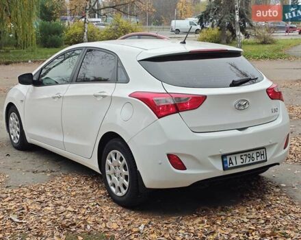 Белый Хендай i30, объемом двигателя 1.4 л и пробегом 105 тыс. км за 8400 $, фото 7 на Automoto.ua
