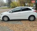 Белый Хендай i30, объемом двигателя 1.4 л и пробегом 105 тыс. км за 8400 $, фото 3 на Automoto.ua
