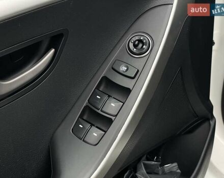 Хендай i30 2013 в Киеве на Automoto.ua Белый Хендай i30, объемом двигателя 1.4 л и пробегом 198 тыс. км за 6690 $, фото 19 на Automoto.ua