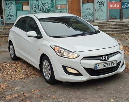 Белый Хендай i30, объемом двигателя 1.4 л и пробегом 105 тыс. км за 8400 $, фото 2 на Automoto.ua