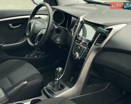 Хендай i30 2013 в Киеве на Automoto.ua Белый Хендай i30, объемом двигателя 1.4 л и пробегом 198 тыс. км за 6690 $, фото 17 на Automoto.ua