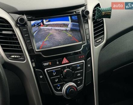 Хендай i30 2013 в Киеве на Automoto.ua Белый Хендай i30, объемом двигателя 1.4 л и пробегом 198 тыс. км за 6690 $, фото 24 на Automoto.ua