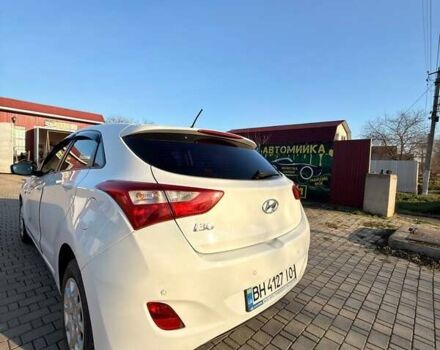 Белый Хендай i30, объемом двигателя 1.4 л и пробегом 180 тыс. км за 7500 $, фото 7 на Automoto.ua