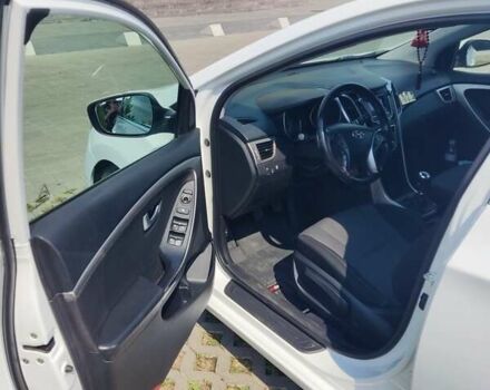 Белый Хендай i30, объемом двигателя 1.58 л и пробегом 219 тыс. км за 8500 $, фото 16 на Automoto.ua