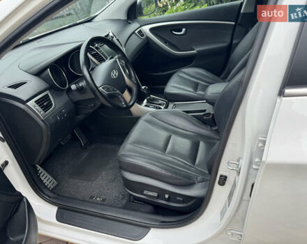 Белый Хендай i30, объемом двигателя 1.6 л и пробегом 108 тыс. км за 14200 $, фото 11 на Automoto.ua