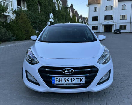 Белый Хендай i30, объемом двигателя 1.59 л и пробегом 125 тыс. км за 13800 $, фото 14 на Automoto.ua