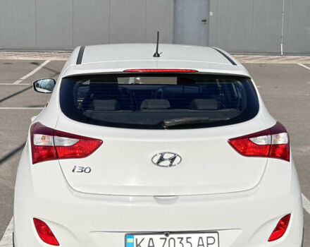 Білий Хендай i30, об'ємом двигуна 1.59 л та пробігом 158 тис. км за 12400 $, фото 8 на Automoto.ua