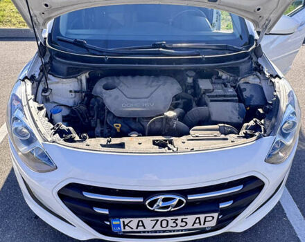 Білий Хендай i30, об'ємом двигуна 1.59 л та пробігом 158 тис. км за 12400 $, фото 13 на Automoto.ua