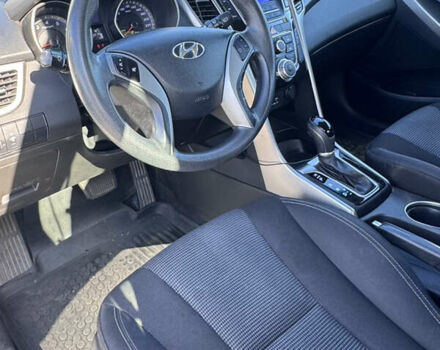 Білий Хендай i30, об'ємом двигуна 1.59 л та пробігом 158 тис. км за 12400 $, фото 35 на Automoto.ua