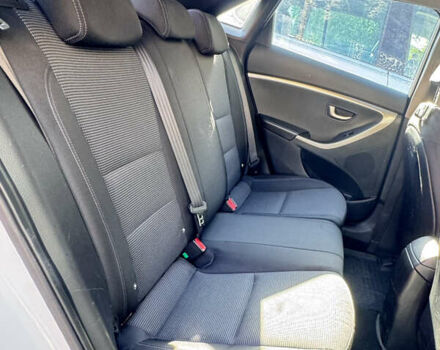 Білий Хендай i30, об'ємом двигуна 1.59 л та пробігом 158 тис. км за 12400 $, фото 25 на Automoto.ua