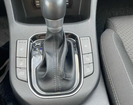 Білий Хендай i30, об'ємом двигуна 1.4 л та пробігом 210 тис. км за 12000 $, фото 9 на Automoto.ua