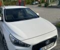 Білий Хендай i30, об'ємом двигуна 1.4 л та пробігом 210 тис. км за 12000 $, фото 14 на Automoto.ua