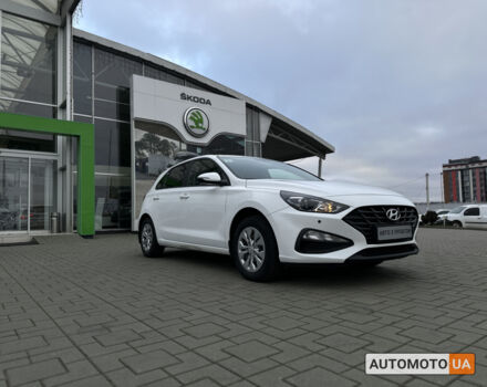Білий Хендай i30, об'ємом двигуна 1.5 л та пробігом 56 тис. км за 16840 $, фото 5 на Automoto.ua