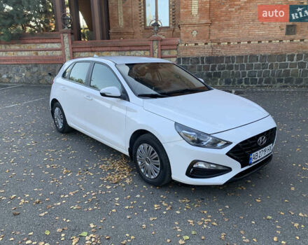 Белый Хендай i30, объемом двигателя 1.5 л и пробегом 70 тыс. км за 13800 $, фото 1 на Automoto.ua