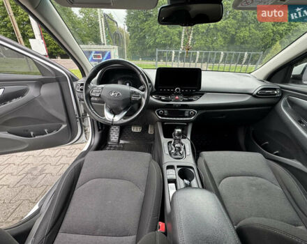 Белый Хендай i30, объемом двигателя 1.5 л и пробегом 77 тыс. км за 18000 $, фото 8 на Automoto.ua
