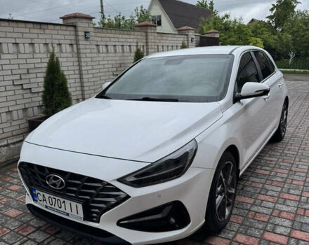 Белый Хендай i30, объемом двигателя 1.5 л и пробегом 77 тыс. км за 18000 $, фото 10 на Automoto.ua